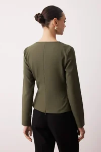 TRENDYOLMİLLA Khaki Double breasted Hair Clip Detailed Narrow Pattern Weaving Blouse - Image 4