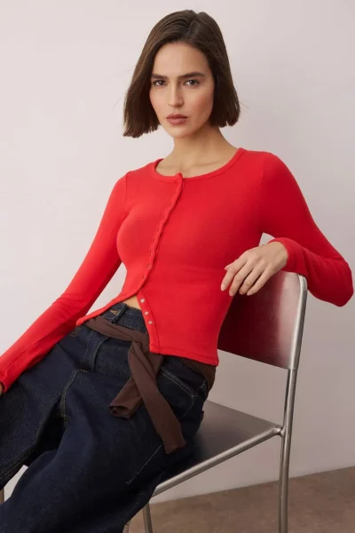 TWOAW26BZ00193-RED_1