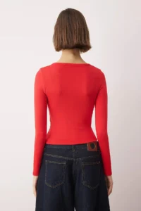 TRENDYOLMİLLA Red Front Full snaps Fitted/Body-Sitting Knitting Blouse - Image 4
