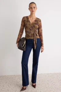 TRENDYOLMİLLA Multicolored Abstract Floral wrap Fitted Tulle Knitting Blouse - Image 2