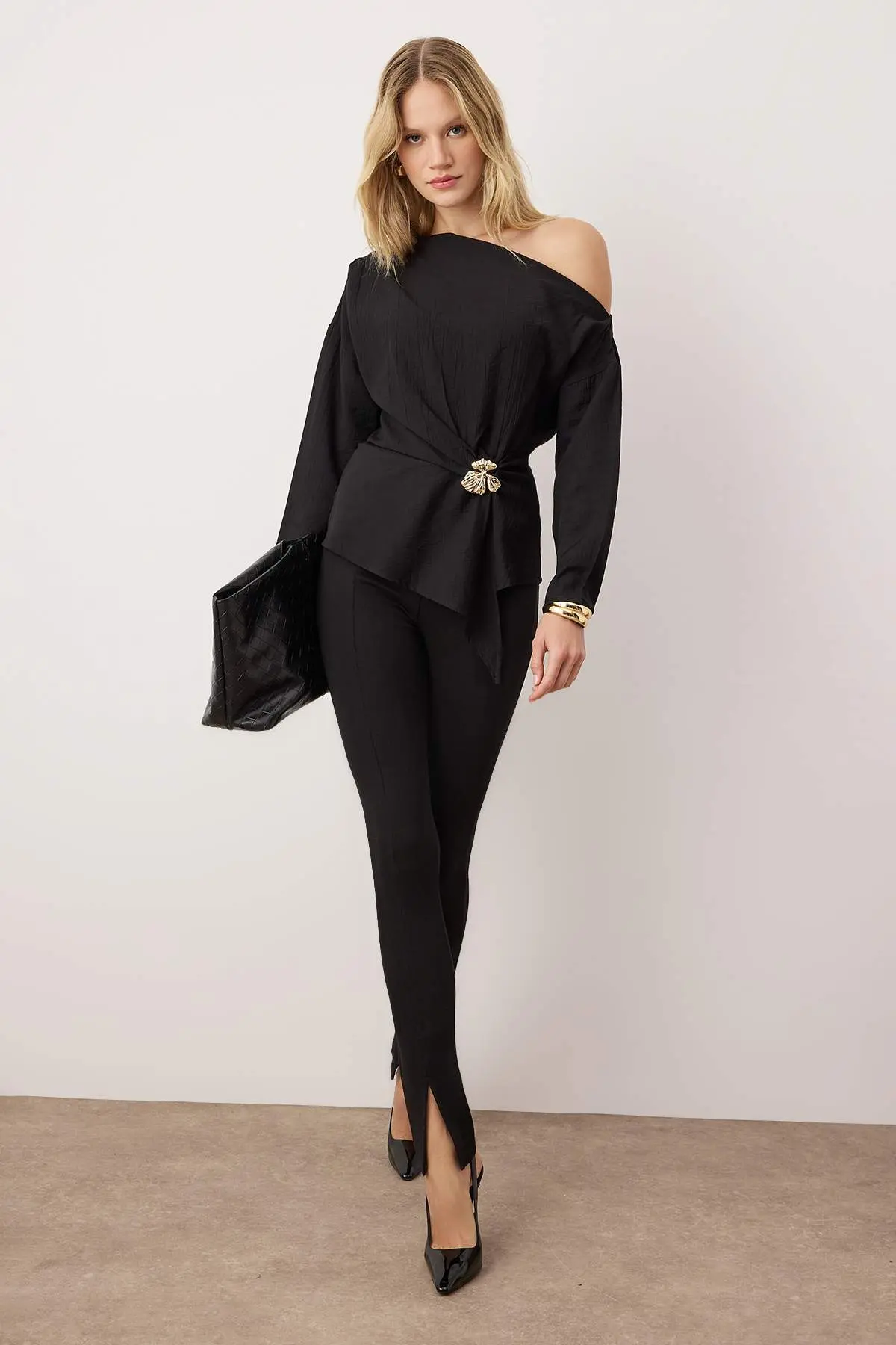 TWOAW26BZ00280-BLACK_1