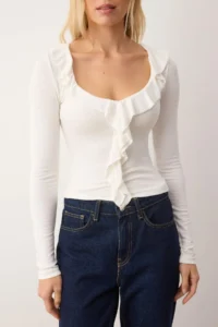 TRENDYOLMİLLA Ecru Frilly Fitted Knitting Blouse - Image 3
