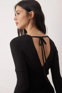 TRENDYOLMİLLA Black V-neck Draped Regular/Normal Pattern Low-cut back Knitting Blouse - Image 3