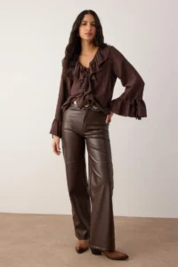 TRENDYOLMİLLA Dark Brown Ruffle Detailed Weaving Blouse
