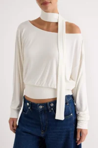TRENDYOLMİLLA Ecru Light Omuzlu Shawl Accessory Detailed Regular/Normal Pattern Knitting Blouse - Image 3