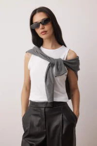 TRENDYOLMİLLA Gray Double Layer Regular/Normal Pattern Knitting Blouse - Image 3