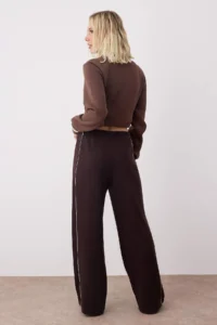 TRENDYOLMİLLA Brown Wide Leg/Wide Cut Biye Detailed Knitting Sweatpants - Image 5