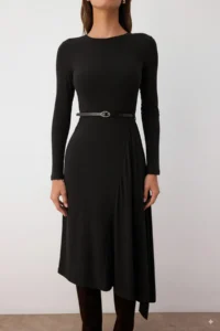 TRENDYOLMİLLA Black Plain A-line/Life Flared Belt Detailed Crew Neck Flexible Maxi Knitting Dress - Image 3