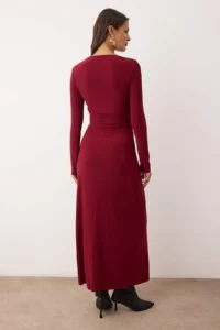 TRENDYOLMİLLA Burgundy Plain Shirring Detailed Asymmetric Skirt End Detailed Boat Neck Flexible Midi Knitting Dress - Image 4