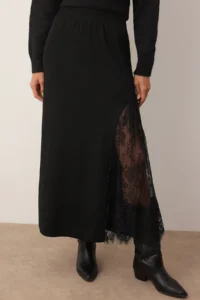 TRENDYOLMİLLA Black Knitwear Lace Slit Detailed Maxi Skirt - Image 3