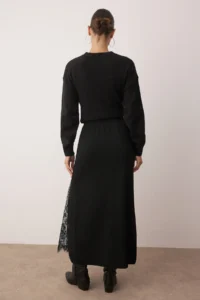TRENDYOLMİLLA Black Knitwear Lace Slit Detailed Maxi Skirt - Image 4