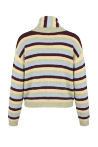 TRENDYOLMİLLA Green Shawl Detailed Soft textured Oversized V-neck Knitwear Cardigan - Image 7