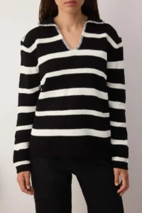 TRENDYOLMİLLA Black Cotton Blended Wide Pattern Knitwear Sweater - Image 3
