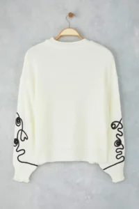 TRENDYOLMİLLA Ecru Oversized/Wide Pattern Sleeve embroidered Knitwear Sweater - Image 8