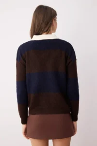 TRENDYOLMİLLA NAVY BLUE Soft textured Polo Shirt Collar Knitwear Sweater - Image 4