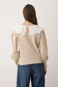 TRENDYOLMİLLA Stone Soft textured Shirt Collar Garnished Knitwear Sweater - Image 4