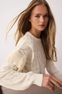 TRENDYOLMİLLA Bonnet Lace Garnili Sleeve Detailed Knitwear Sweater