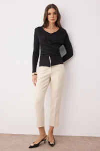 TRENDYOLMİLLA Black Premium Thread/Special Thread Fitted/Fitted Tops Drape Knitwear Sweater - Image 2