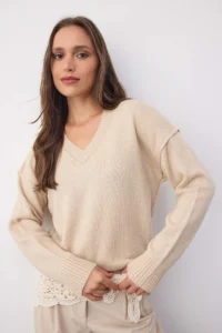 TRENDYOLMİLLA Wardrobe Essentials Stone Woolly Premium YarnBasic Wide Pattern Knitwear Sweater |