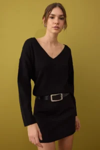 TRENDYOLMİLLA Black Corset Stitching Detailed Knitwear Sweater