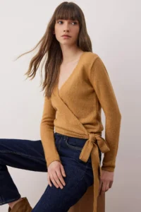 TRENDYOLMİLLA Camel Soft textured Short/Crop Double breasted Baglama Knitwear Sweater