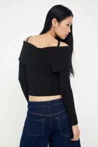 TRENDYOLMİLLA Teen Black Premium Thread/Special Thread Carmen Neck Sleeveless Knitwear Sweater - Image 4