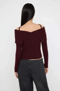 TRENDYOLMİLLA Burgundy Premium Thread/Special Thread Carmen Neck Sleeveless Knitwear Sweater - Image 4