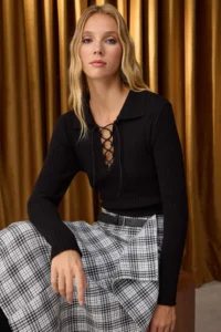 TRENDYOLMİLLA Special Collection Black Mercerized Look Premium Thread Collar tied up Knitwear Sweater - Image 2