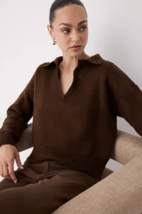 TRENDYOLMİLLA Wardrobe Essentials Brown Soft textured Wide Pattern Knitwear Sweater |