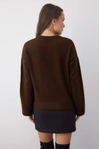 TRENDYOLMİLLA Wardrobe Essentials Brown Soft textured Wide Pattern Basic Knitwear Sweater | - Image 4