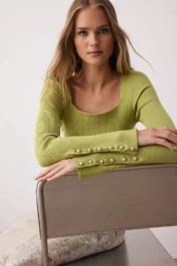 TRENDYOLMİLLA Oil Green Mercerized Look Premium Thread/Special Thread Knitwear Sweater