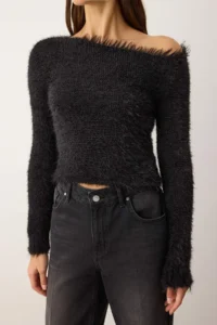 TRENDYOLMİLLA Black Crop/Short Hairy/Beard Thread Knitwear Sweater - Image 7