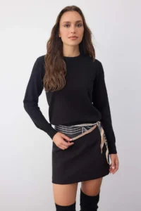TRENDYOLMİLLA Wardrobe Essentials Black Premium Thread Basic Knitwear Sweater | - Image 2