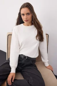 TRENDYOLMİLLA Wardrobe Essentials Ecru Premium Thread Basic Knitwear Sweater |
