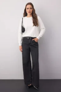TRENDYOLMİLLA Wardrobe Essentials Ecru Premium Thread Basic Knitwear Sweater | - Image 2