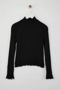 TRENDYOLMİLLA Black Short/Crop Skirt Detailed Knitwear Sweater - Image 5