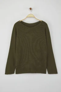 TRENDYOLMİLLA Khaki Wide Pattern Basic Boat Neck Knitwear Sweater - Image 5