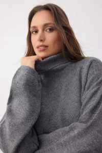 TRENDYOLMİLLA Wardrobe Essentials Anthracite Wide Pattern Soft textured Crop/Short Knitwear Sweater | - Image 2