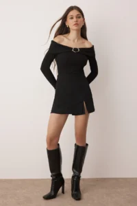 TRENDYOLMİLLA Black Accessory Detailed Carmen Collar Thin Knitwear Sweater - Image 2