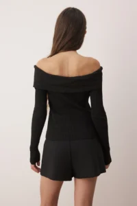 TRENDYOLMİLLA Black Accessory Detailed Carmen Collar Thin Knitwear Sweater - Image 4