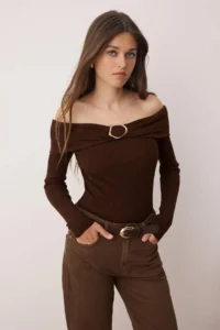 TRENDYOLMİLLA Brown Accessory Detailed Carmen Collar Thin Knitwear Sweater - Image 2