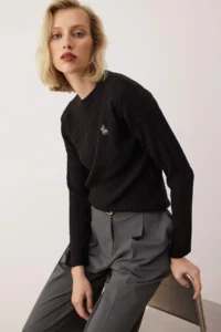 TRENDYOLMİLLA Black At Embroidered Hair Knitting Thin Knitwear Sweater - Image 2
