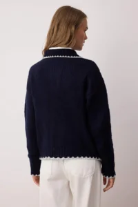 TRENDYOLMİLLA NAVY BLUE Soft textured Wide Pattern Knitwear Sweater - Image 4