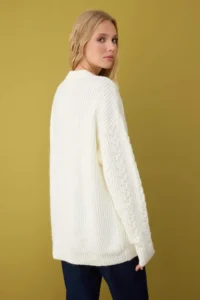 TRENDYOLMİLLA Bonnet Soft textured Wide Pattern Knitwear Sweater - Image 4
