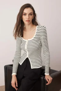 TRENDYOLMİLLA Ecru Striped Square Neck Knitwear Bodysuit Sweater