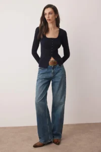 TRENDYOLMİLLA NAVY BLUE*001 Plain Square Neck Knitwear Sweater - Image 2