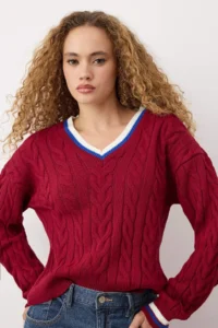 TRENDYOLMİLLA Burgundy Hair Braided College Themed Knitwear Sweater - Image 2