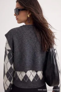 TRENDYOLMİLLA Anthracite Soft textured Wide Pattern Shawl Knitwear Sweater - Image 3