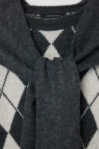 TRENDYOLMİLLA Anthracite Soft textured Wide Pattern Shawl Knitwear Sweater - Image 5