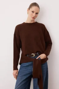 TRENDYOLMİLLA Brown Soft textured Wide Pattern Shawl Knitwear Sweater - Image 3